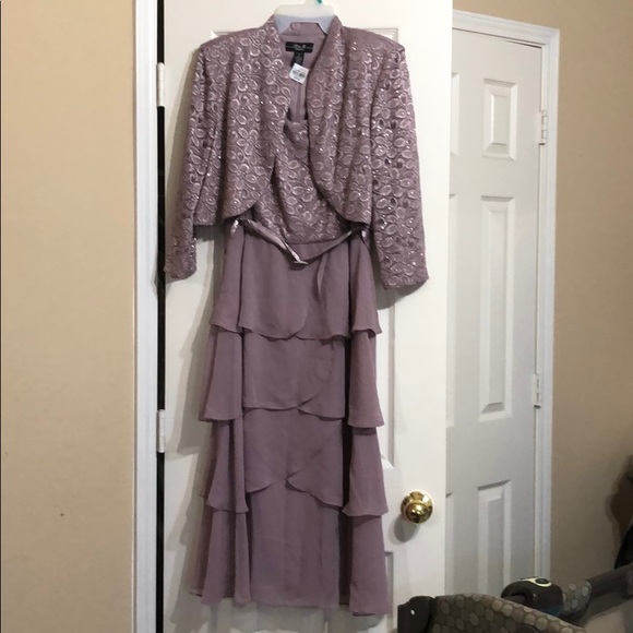 R & M Richards Dresses & Skirts - New woman’s night dress